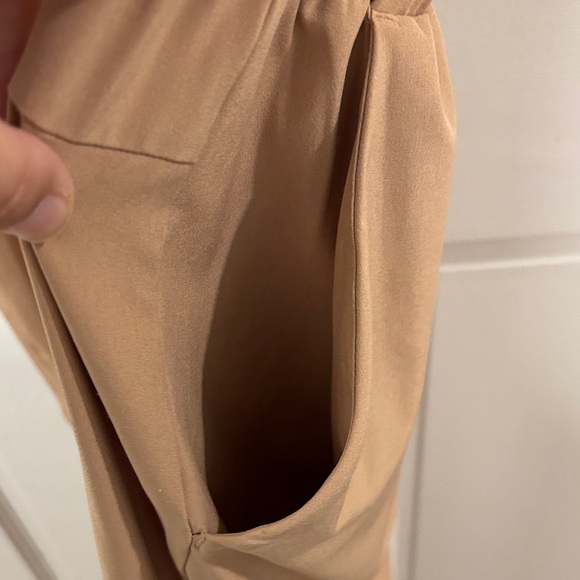 Abercrombie & Fitch Traveler Stretch Jumpsuit Size Large Light Brown - Picture 8 of 8